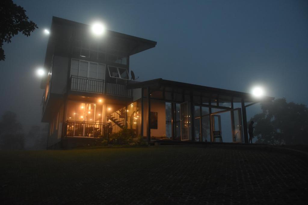 Photo of Buildings in Uva Paranagama