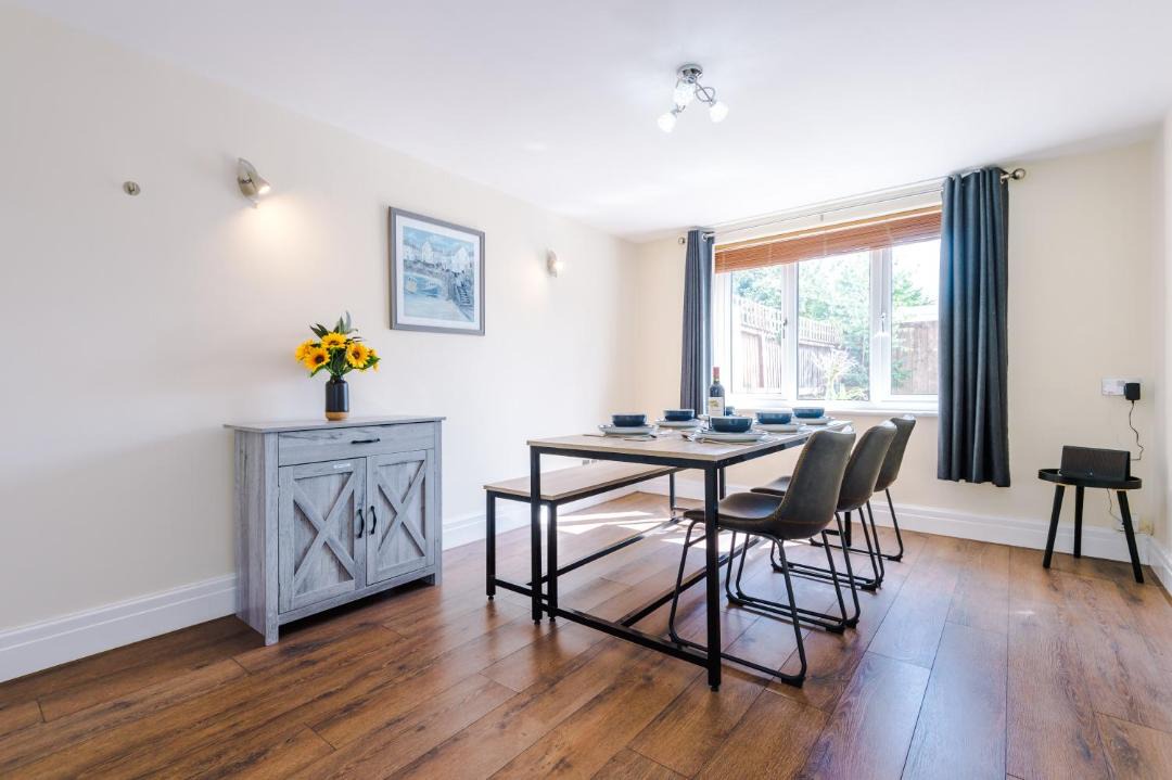 Photo of Livingroom in Chorlton-by-Backford
