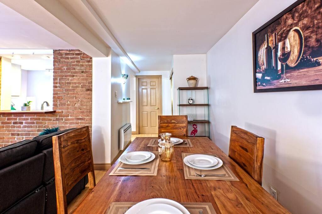 Photo of Livingroom in Shaughnessy Village