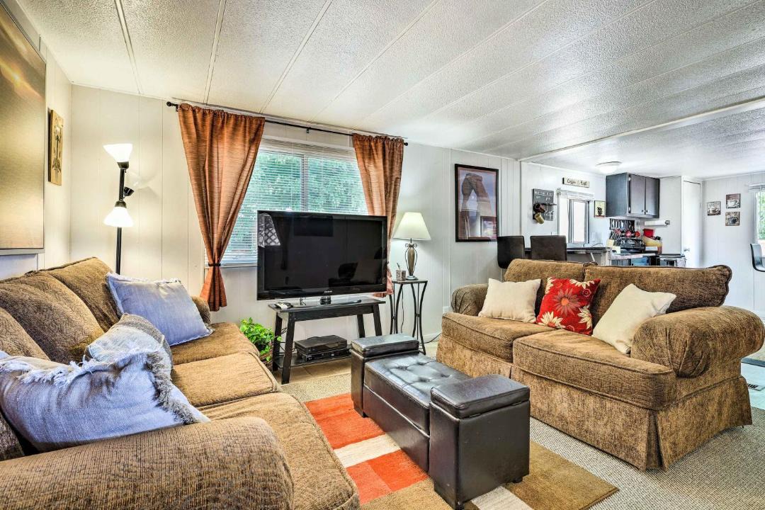 Photo of Livingroom in Ivins