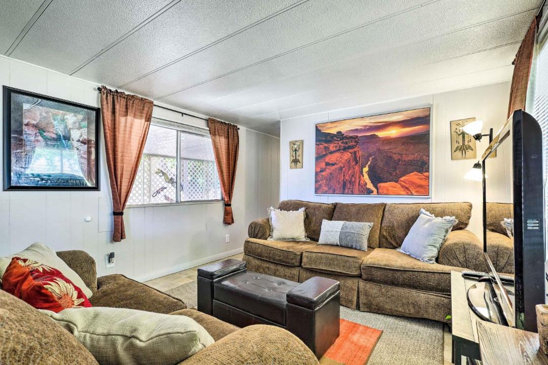 Photo of Livingroom in Ivins