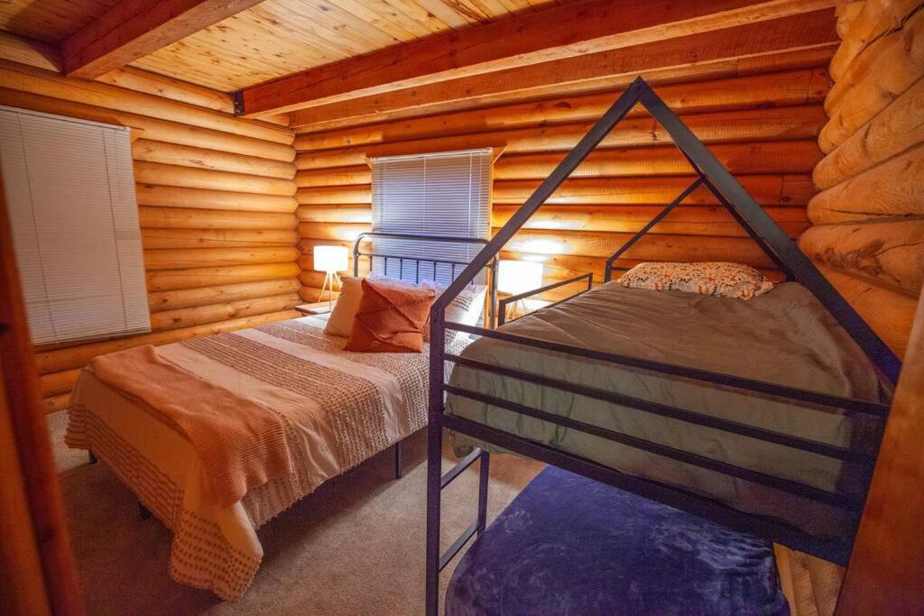 Photo of Bedroom in Mammoth Creek
