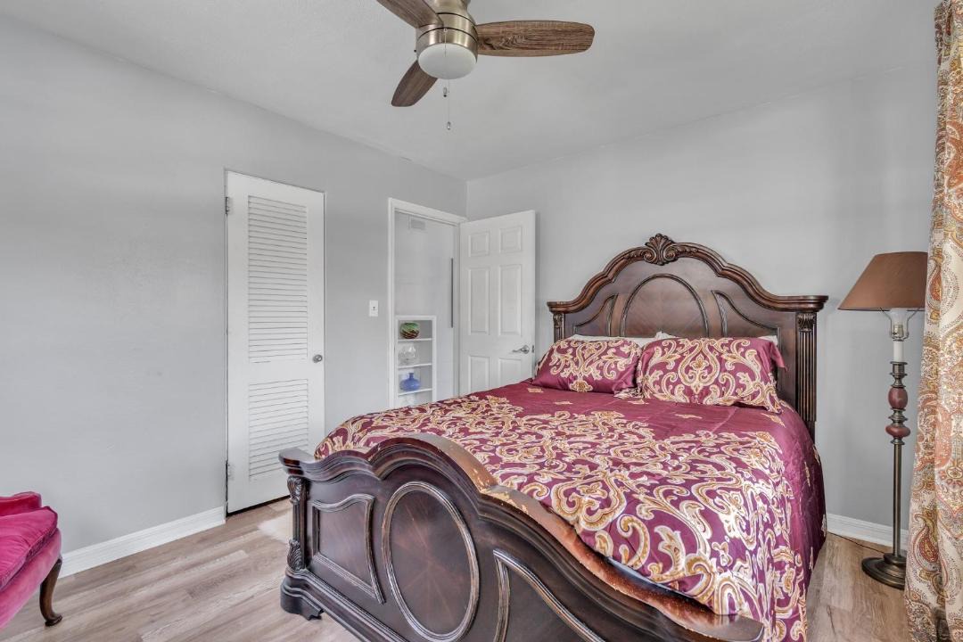 Photo of Bedroom in Gillespie Park
