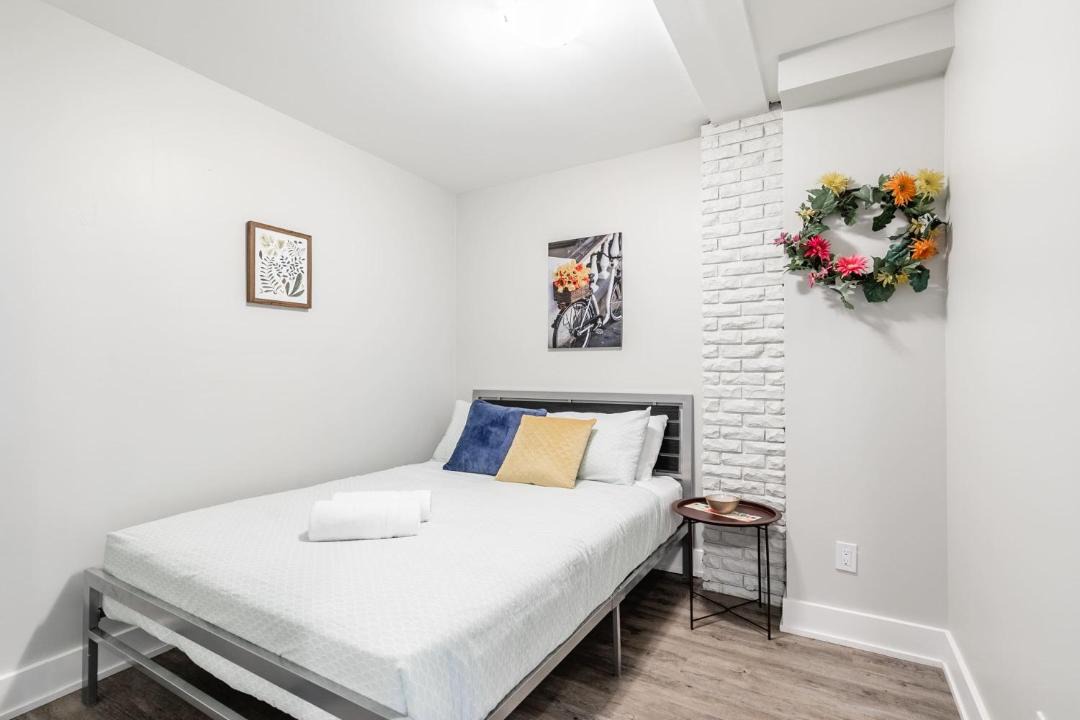Photo of Bedroom in Central Hamilton