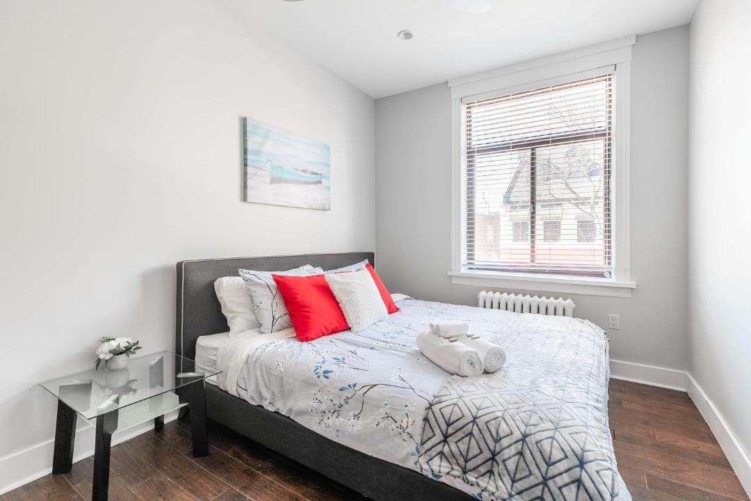 Photo of Bedroom in Central Hamilton