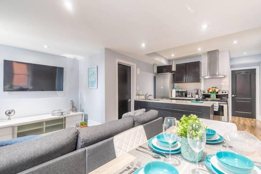 Photo of Livingroom in Centretown West