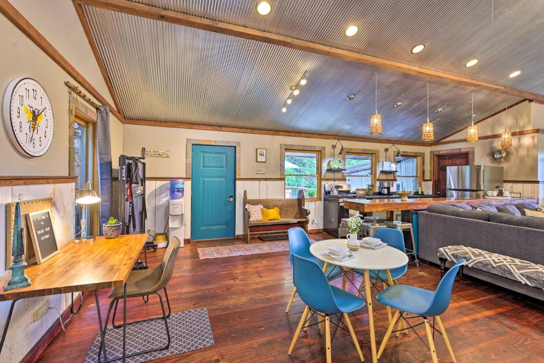 Photo of Livingroom in Fremont County