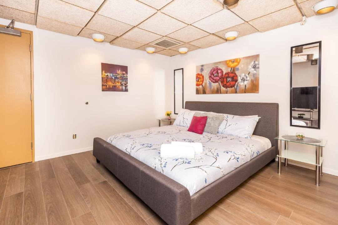 Photo of Bedroom in Centretown West