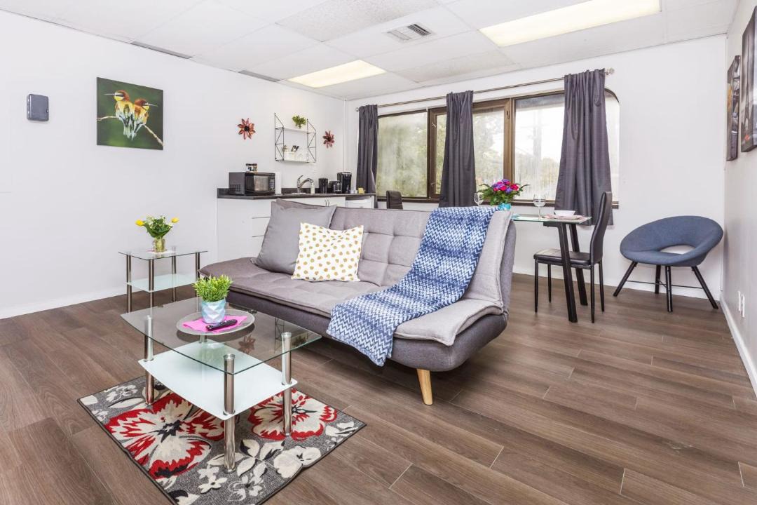 Photo of Livingroom in Centretown West
