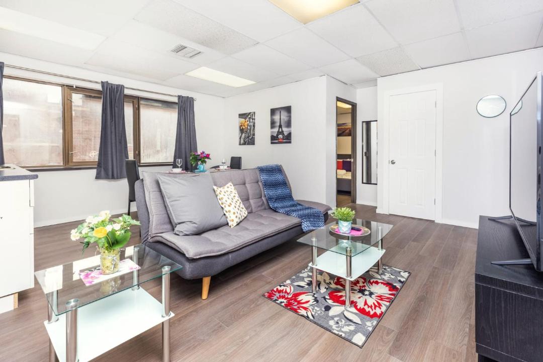 Photo of Livingroom in Centretown West