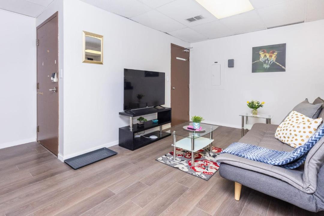 Photo of Livingroom in Centretown West