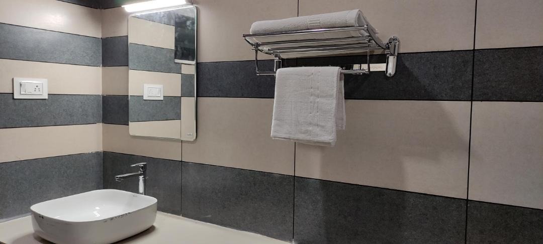 Photo of Bathroom in Ramakkalmedu