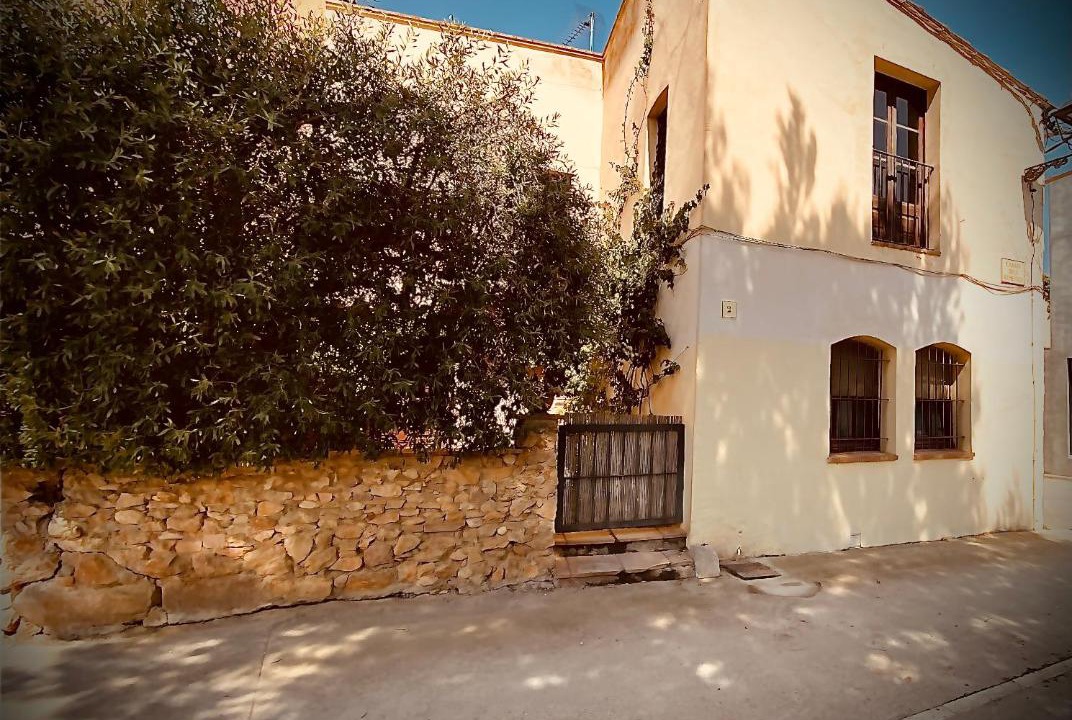 Photo of Buildings in Pelacalc