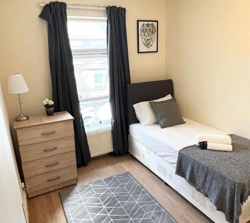 Photo of Bedroom in Kensal Green