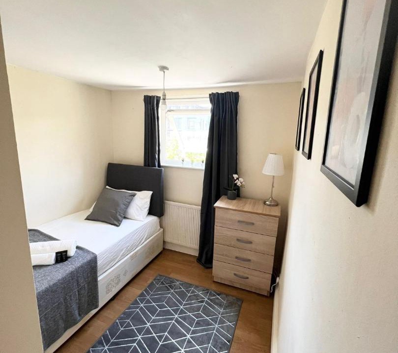 Photo of Bedroom in Kensal Green