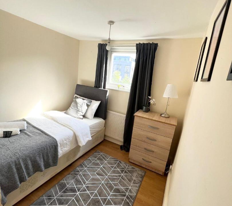 Photo of Bedroom in Kensal Green