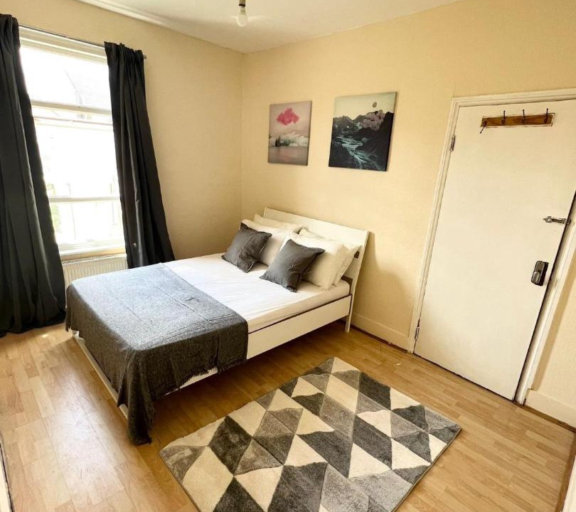 Photo of Bedroom in Kensal Green
