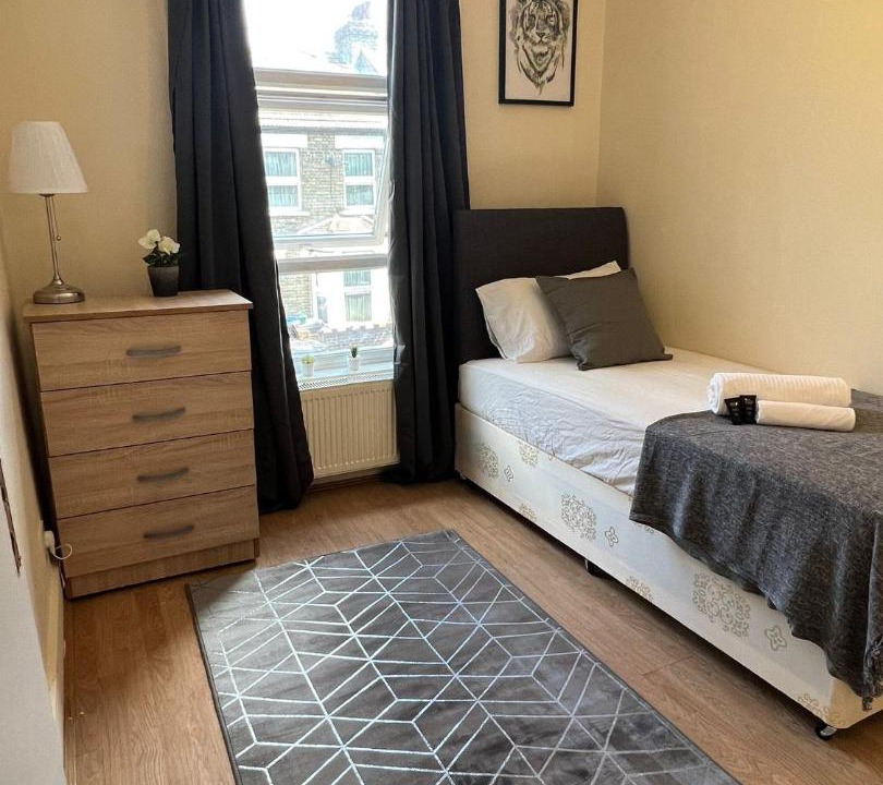 Photo of Bedroom in Kensal Green