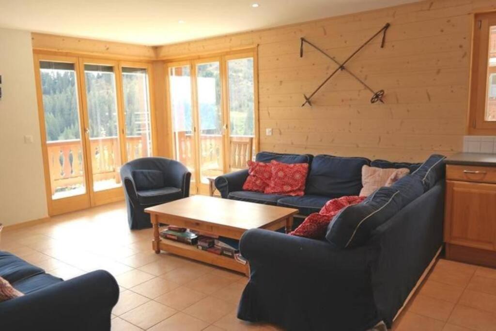 Photo of Livingroom in Champoussin