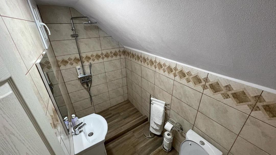 Photo of Bathroom in Chiscau