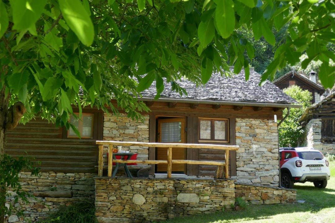 Photo of Buildings in Semione