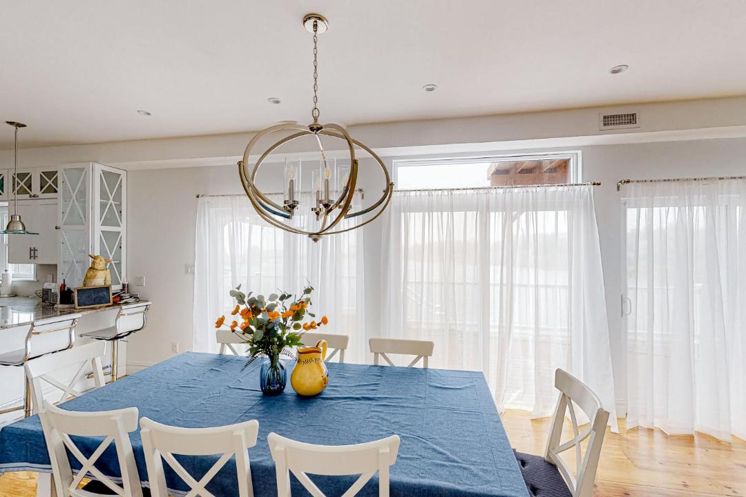 Photo of Livingroom in Southold