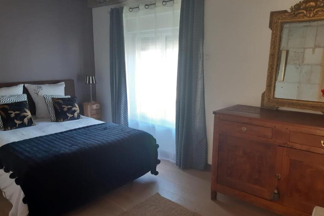 Photo of Bedroom in Nouan-sur-Loire