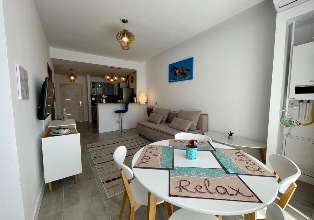 Photo of Livingroom in Mamaia-Sat