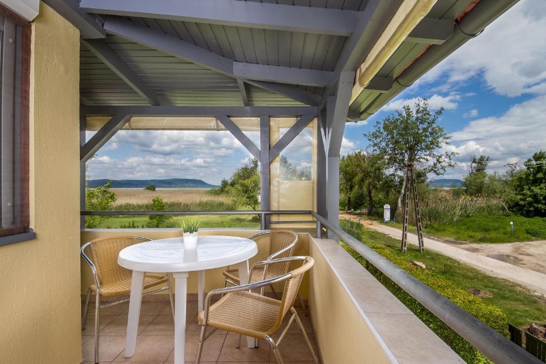 Photo of Patio Balcony in Balatonmariafurdo