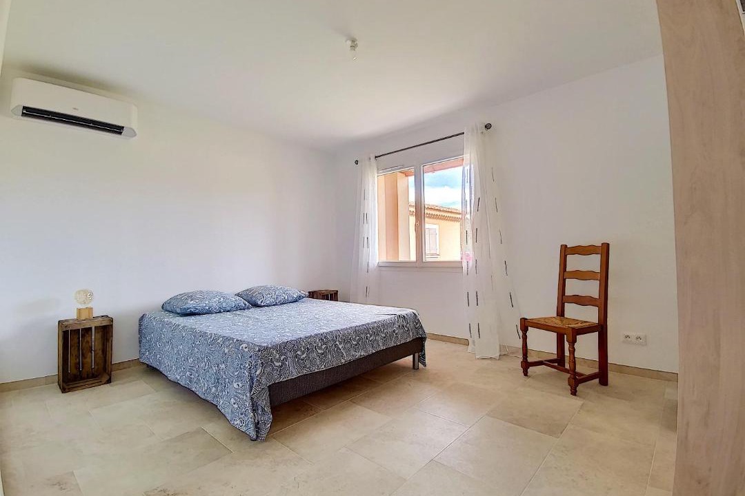 Photo of Bedroom in Eygalieres