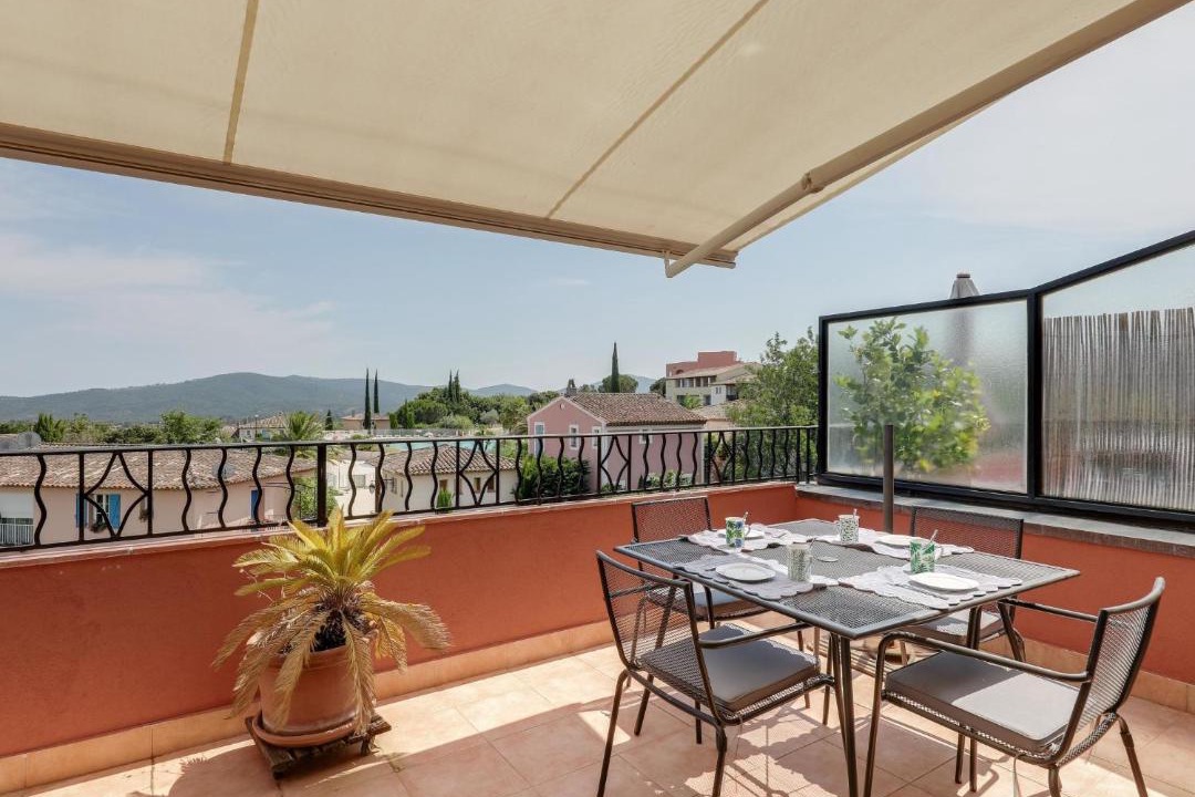 Photo of Patio Balcony in La Rouviere