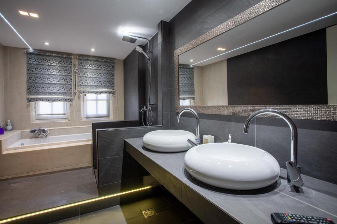Photo of Bathroom in Panorama
