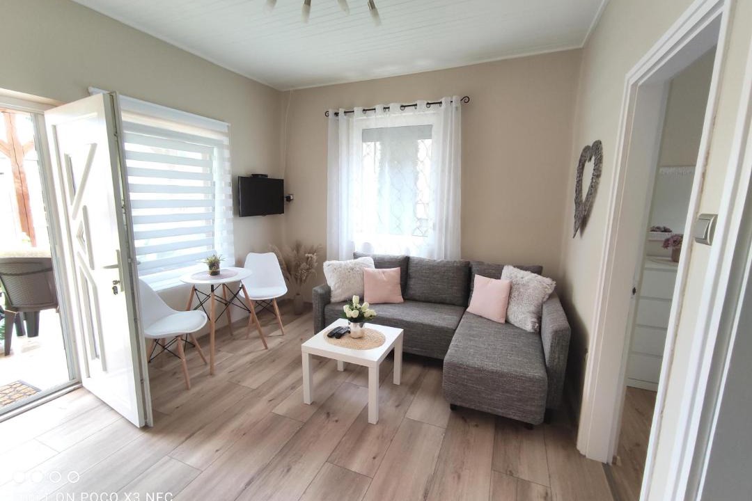 Photo of Livingroom in Zsorifurdo