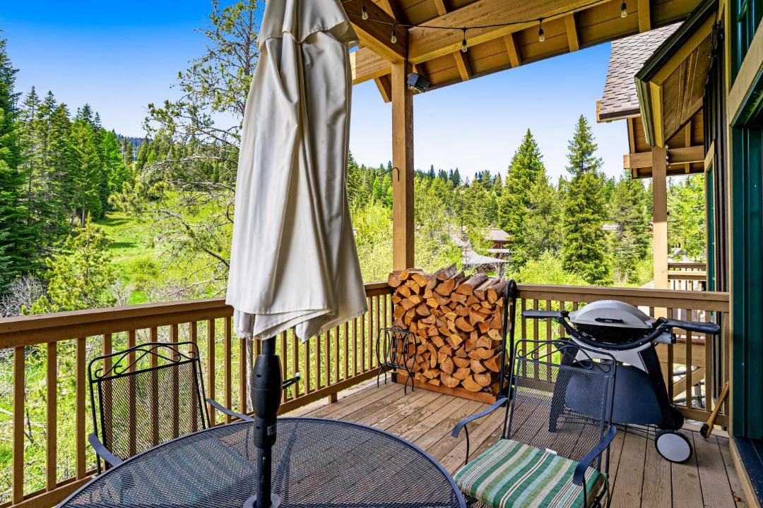 Photo of Patio Balcony in Tamarack Resort