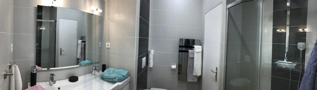 Photo of Bathroom in Sainte-Gemme-la-Plaine