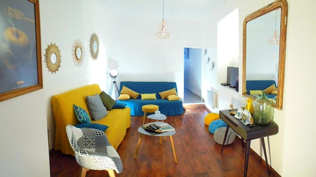 Photo of Livingroom in Sainte-Gemme-la-Plaine