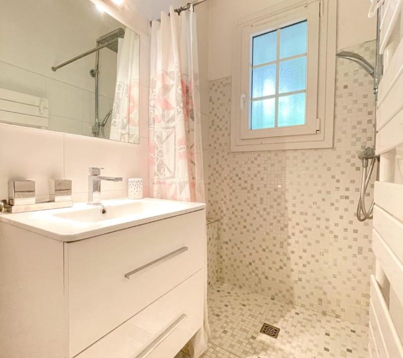 Photo of Bathroom in Saint-Aygulf