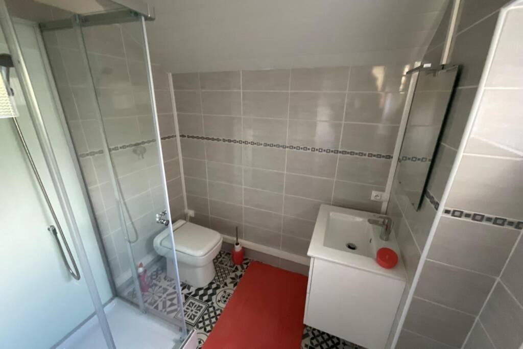Photo of Bathroom in Etienville