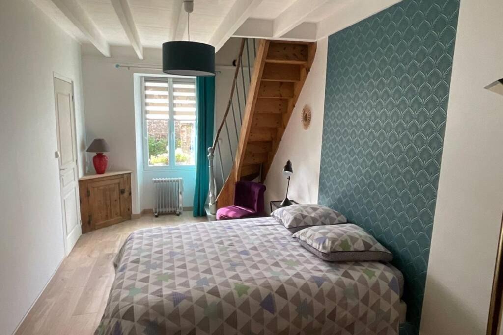 Photo of Bedroom in Etienville