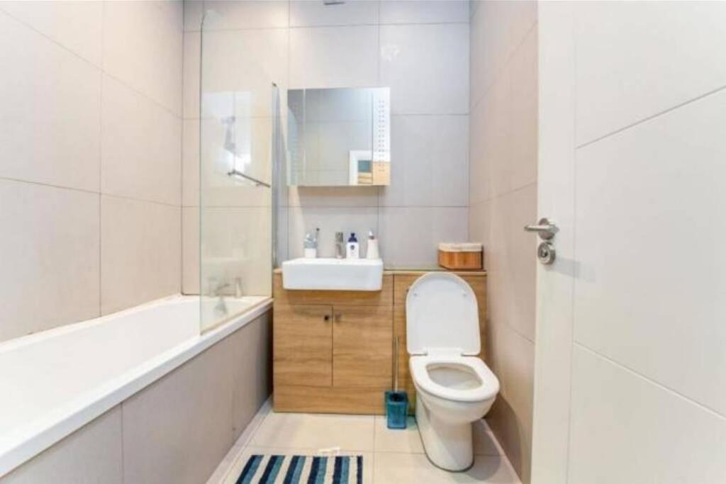 Photo of Bathroom in West Hendon