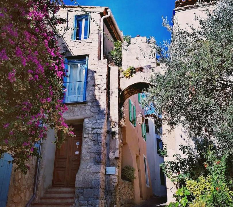 Photo of Buildings in Bages