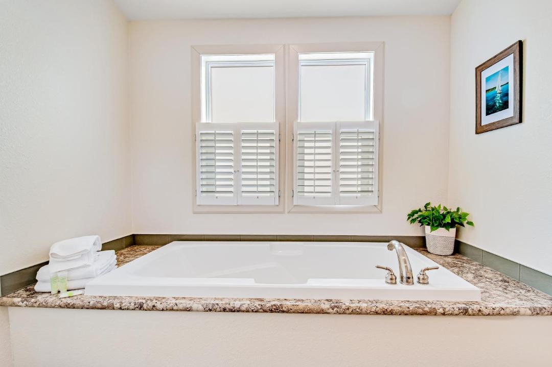 Photo of Bedroom in Sweetwater