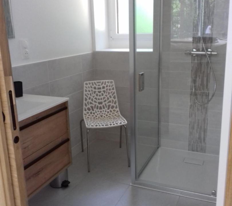 Photo of Bathroom in Tirepied