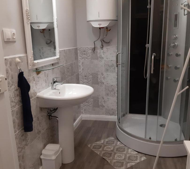 Photo of Bathroom in Papa