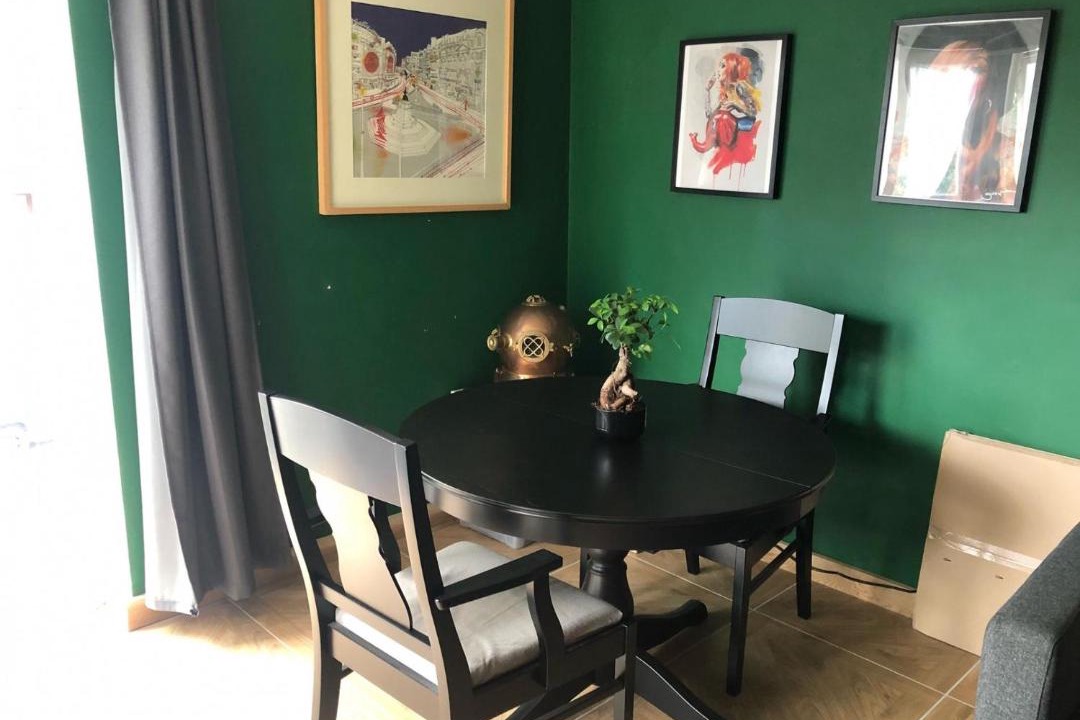 Photo of Livingroom in Surbiton Hill
