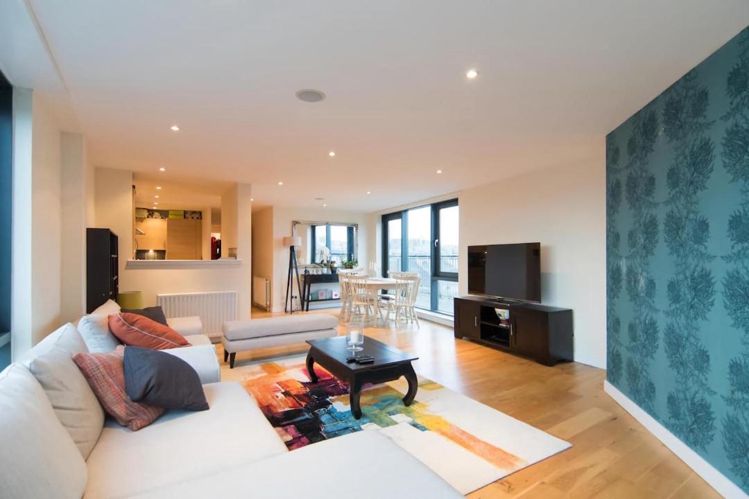 Photo of Livingroom in Glasgow Westend