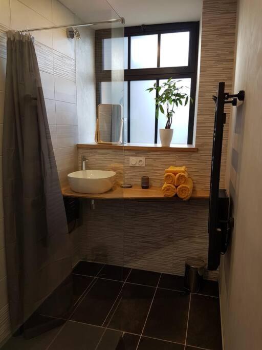 Photo of Bathroom in Dole