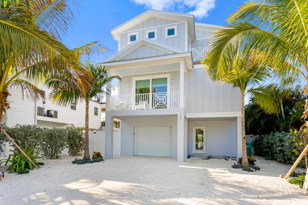 Photo of Others in Anna Maria