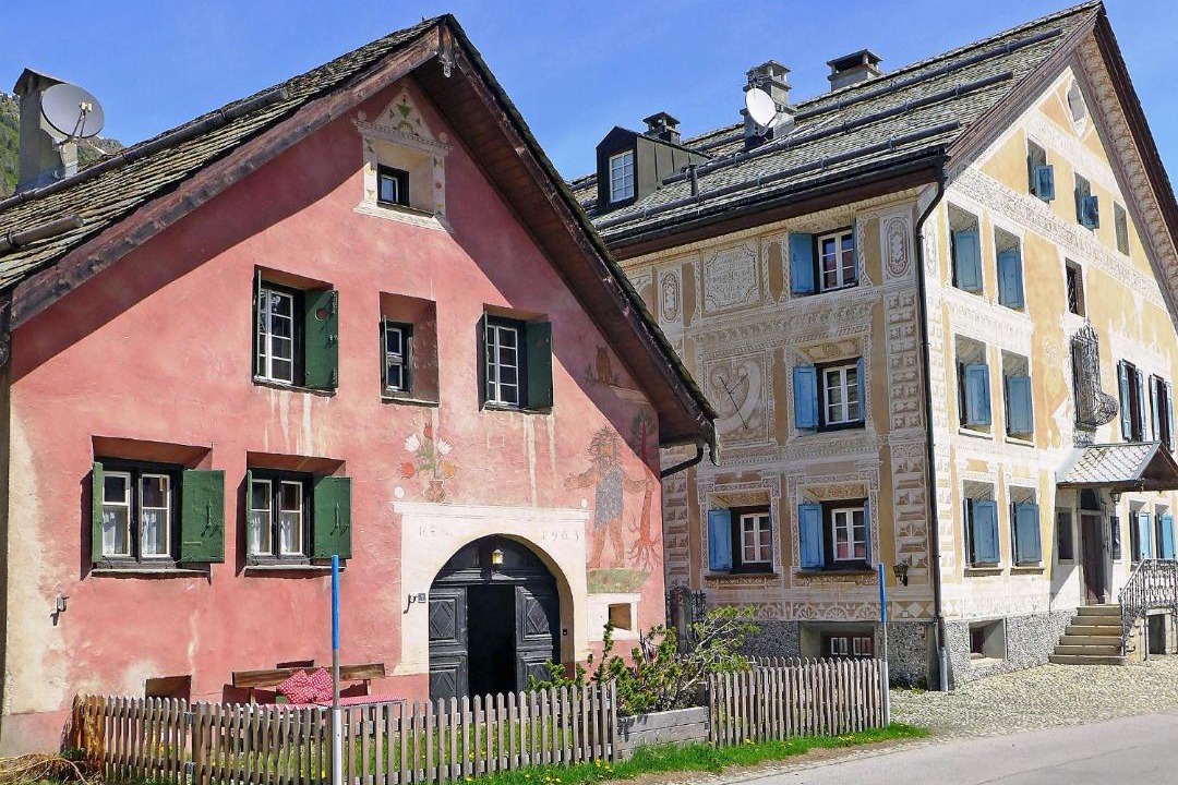 Photo of Buildings in Bever