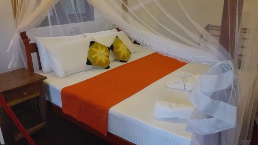 Photo of Bedroom in Hikkaduwa